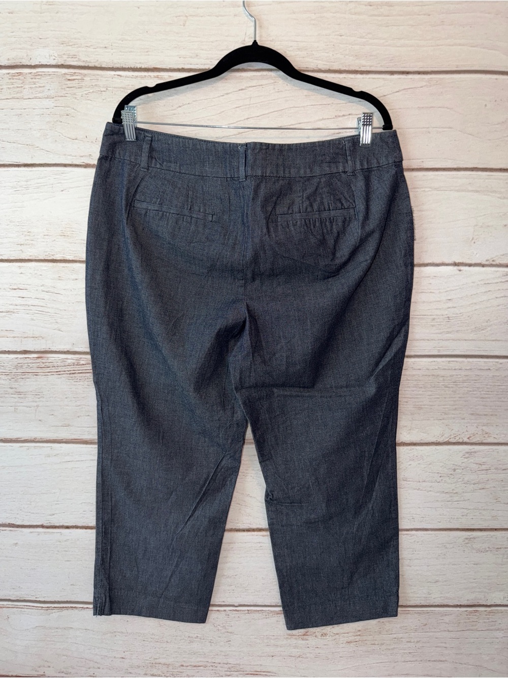 Ann Taylor  Cropped Straight-Leg Pants - Picture 2 of 8